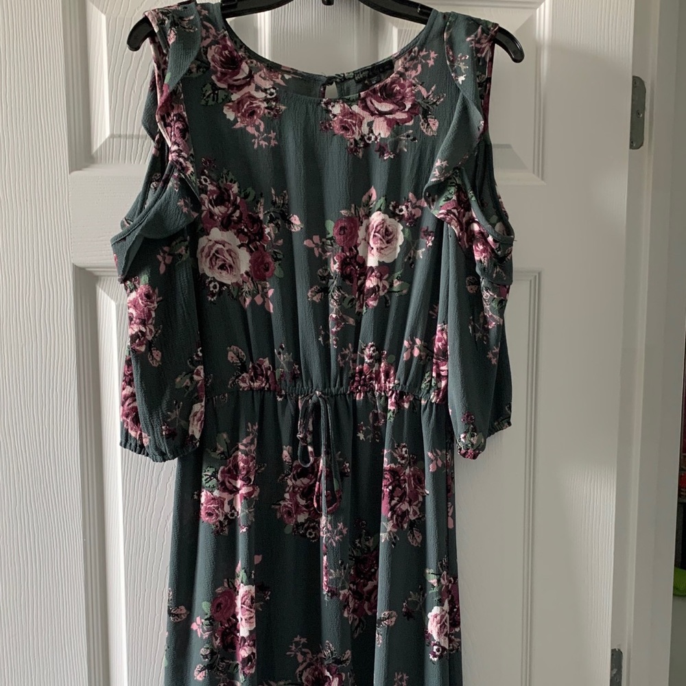 Gray floral knee length shoulder cutout dress